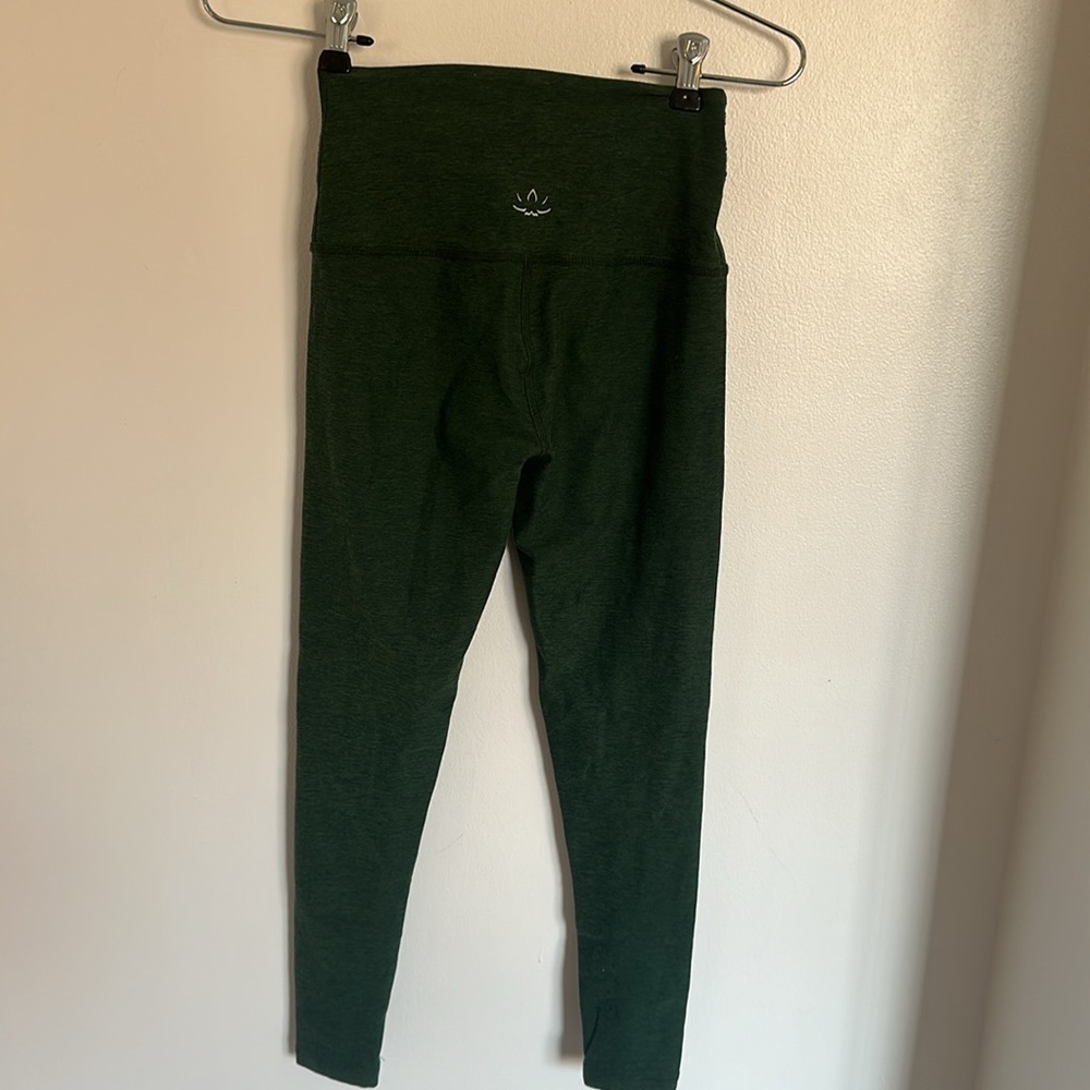 Beyond Yoga green spacedye Leggings - Picture 6 of 7